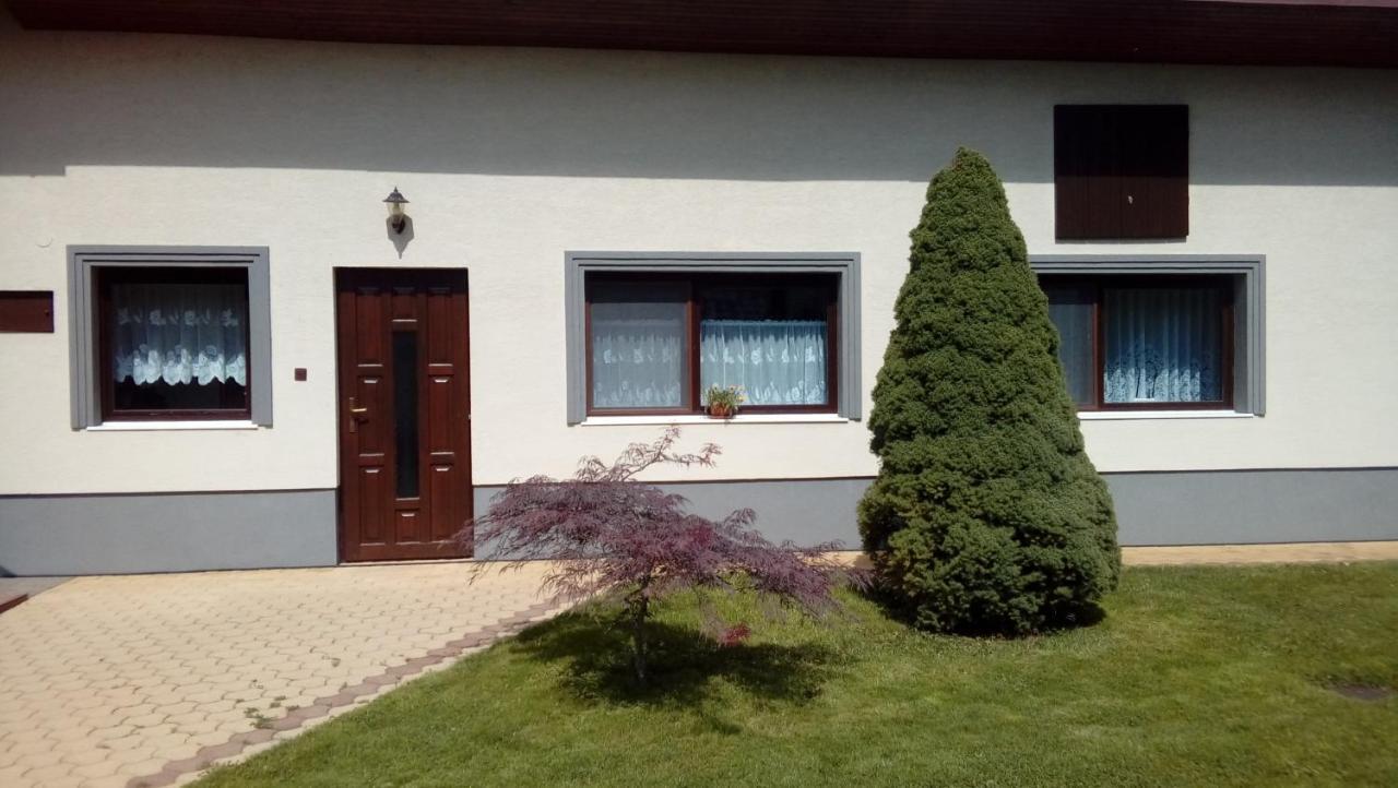 Ferienwohnung U Mna Doma Lucatin Exterior foto